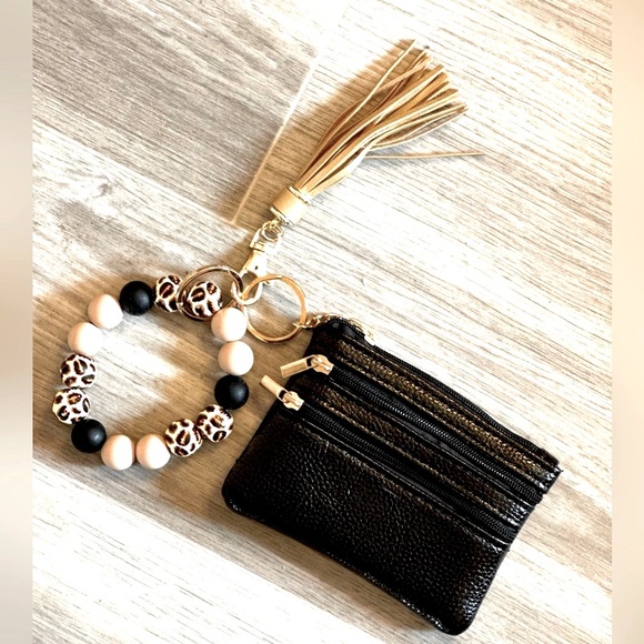 NEW Key Chain Wallet - Picture 2 of 3